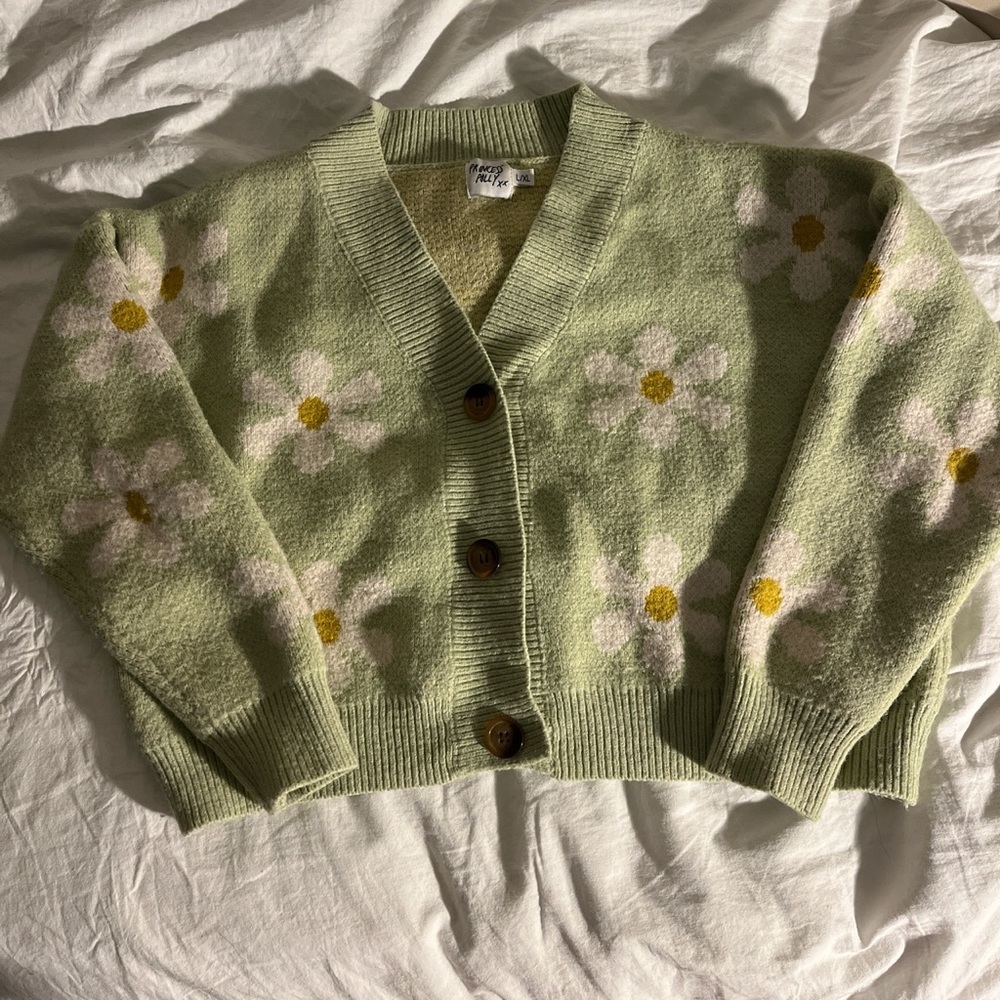 cropped daisy cardigan from princess polly